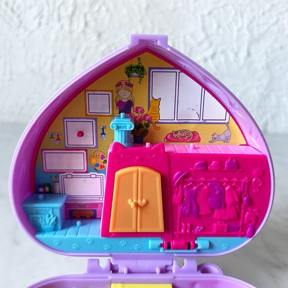 Polly Pocket Art Studio Compact Purple Heart Shape - 2021 Mattel - Picture 3 of 11